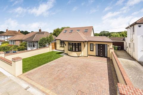 142 Bladindon Drive, Bexley, DA5 3BW