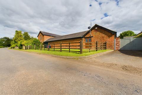 2 bedroom barn conversion for sale, Peggs Lane, Elford