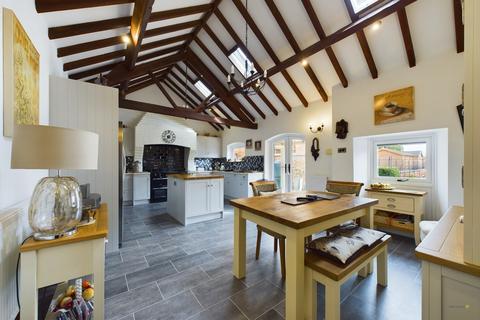 2 bedroom barn conversion for sale, Peggs Lane, Elford