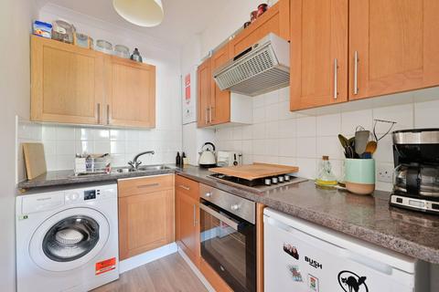 1 bedroom flat to rent, Roehampton High Street, Roehampton, London, SW15
