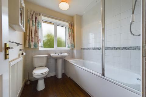 9 Kestrel Close, Uttoxeter, ST14 8TB