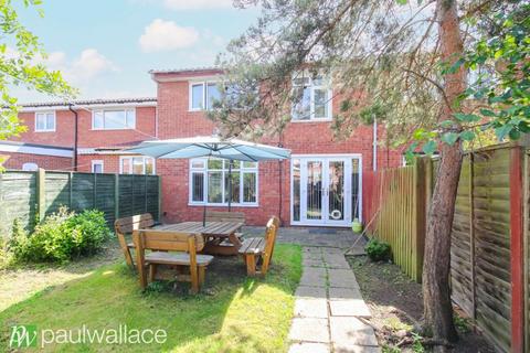3 bedroom terraced house for sale, Abbotts Drive, Waltham Abbey