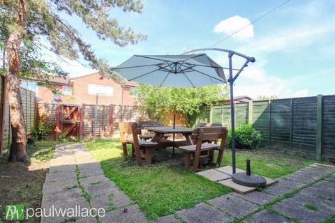 3 bedroom terraced house for sale, Abbotts Drive, Waltham Abbey