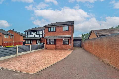 3 bedroom detached house for sale, Lakeside Close, Willenhall