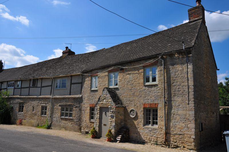 Bell Lane, Cassington OX29 4 bed semi-detached house - £1,000,000