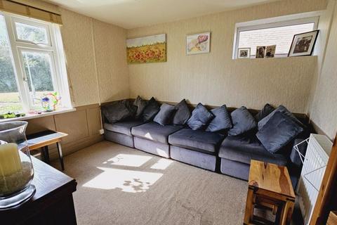 6 Orchard Close, Sutton St Nicholas, Hereford, HR1 3AU