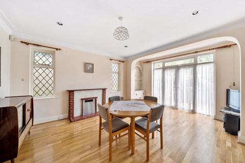 8 Russell Green Close, Purley, CR8 2NR