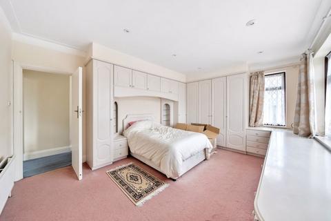 8 Russell Green Close, Purley, CR8 2NR