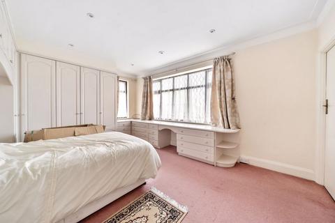8 Russell Green Close, Purley, CR8 2NR