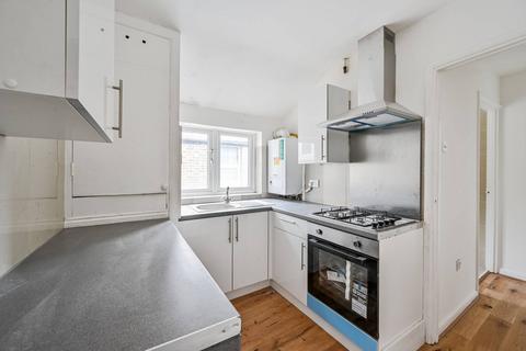 2 bedroom flat to rent, TUAM ROAD, Plumstead, London, SE18