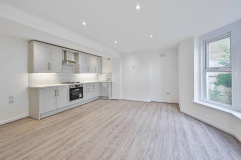 3 bedroom flat to rent, EGLINTON HILL, Woolwich, London, SE18