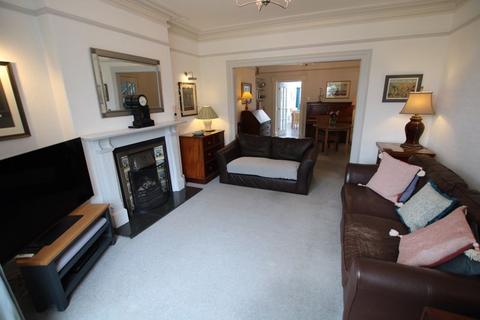 5 bedroom terraced house for sale, 6 The Crescent, Derbyhaven, IM9 1TX