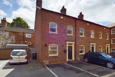 3 bedroom terraced house for sale, 3 Banks Court, Horncastle