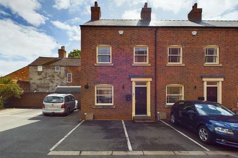 3 bedroom terraced house for sale, 3 Banks Court, Horncastle