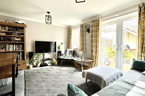 54 Dukes Way, Axminster, EX13 5QP