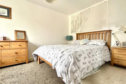 54 Dukes Way, Axminster, EX13 5QP