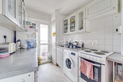 2 bedroom flat to rent, Canonbury Road, Islington, London