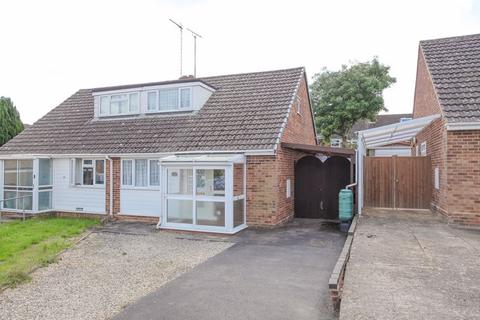 3 bedroom semi-detached house for sale, Meadow View, Banbury