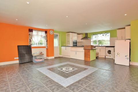 5 Chetwode, Overthorpe, Banbury, OX17 2AB