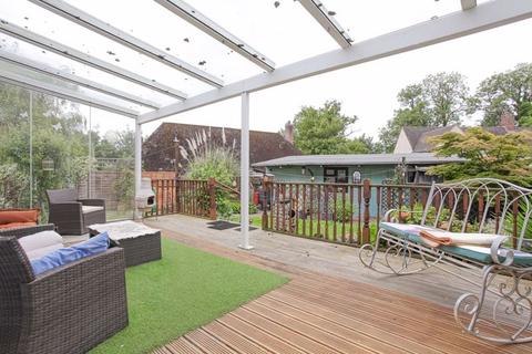 5 Chetwode, Overthorpe, Banbury, OX17 2AB