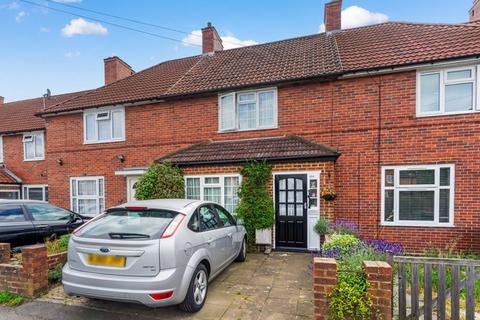 3 bedroom terraced house for sale, Winchcombe Road, Carshalton