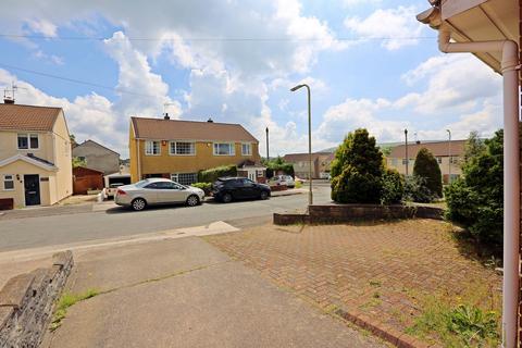 2 Birchfield Close, Tonteg, Pontypridd, CF38 1NS