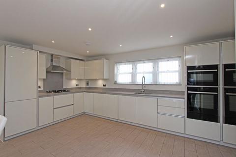3 bedroom terraced house to rent, Mudeford, Christchurch