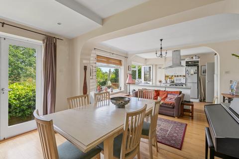 26 Elizabeth Crescent, Chester, CH4 7AZ