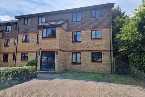 2 bedroom apartment to rent, Holmlea Walk