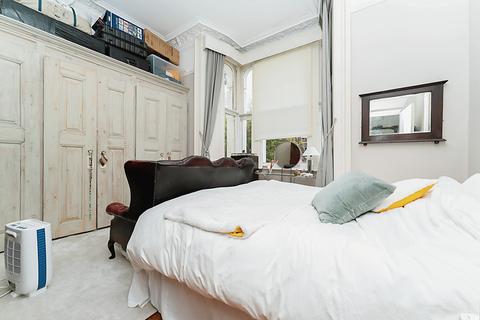 2 bedroom flat to rent, Eaton Rise, Ealing, London
