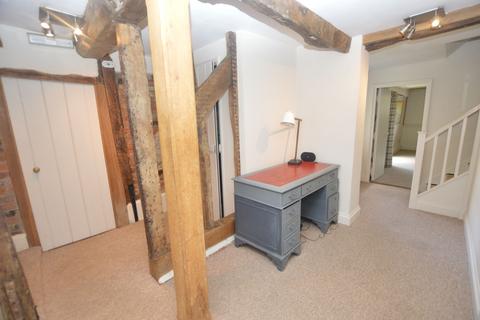 4 bedroom townhouse to rent, East Street, Colchester, CO1