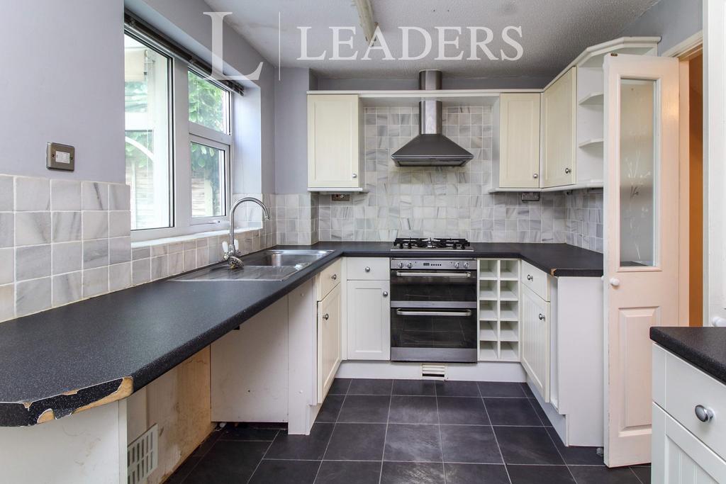 Mayfield Close, Catshill, Bromsgrove... 2 bed end of terrace house to