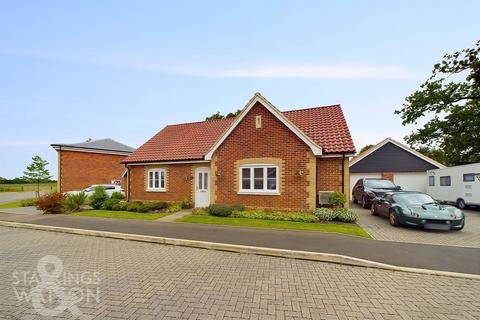 3 bedroom detached bungalow for sale, Daisy Way, Gillingham, Beccles