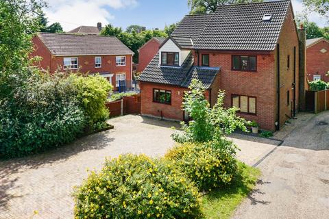 4 bedroom detached house for sale, Post Office Road, Lingwood, Norwich