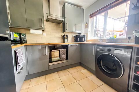 27 Evergreens Close, Swindon, SN3 4HN