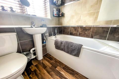 27 Evergreens Close, Swindon, SN3 4HN