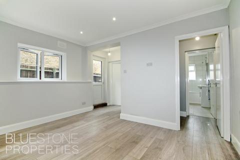 2 bedroom ground floor flat to rent, Alexandra Road, Croydon