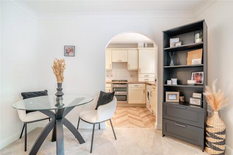 18 Cygnet Court, Wombourne, Wolverhampton, WV5 0NN