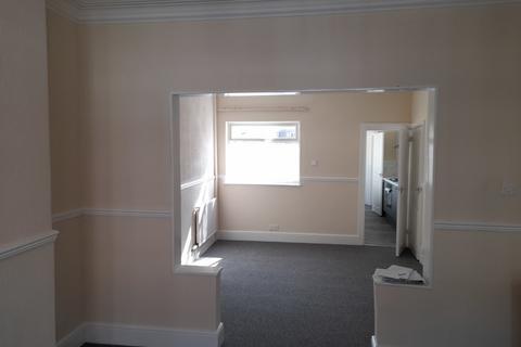 2 bedroom end of terrace house to rent, Sunnydene Villas, Estcourt Street, HULL, HU9 2SQ