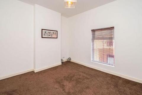 2 bedroom terraced house for sale, Shuttle Street, M29 8BG