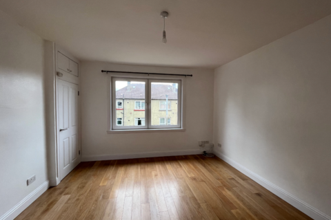 3 bedroom flat to rent, Grierson Crescent, Edinburgh, EH5 2AY