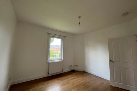 3 bedroom flat to rent, Grierson Crescent, Edinburgh, EH5 2AY