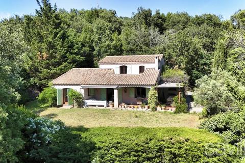 4 bedroom villa, La Garde-Freinet, 83680, France