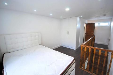 1 bedroom house to rent, TORRINGTON ROAD, PERIVALE, GREENFORD, UB6 7EP