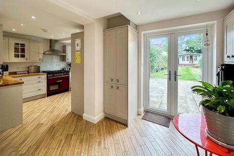 11 Rectory Park, South Croydon, CR2 9JP