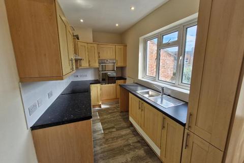 2 bedroom flat to rent, Desborough, Kettering NN14