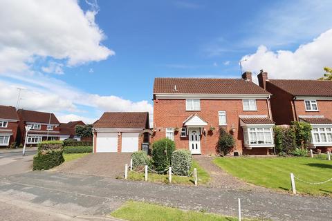 4 bedroom detached house for sale, Blakeney Drive, Warden Hills, Luton, Bedfordshire, LU2 7LB