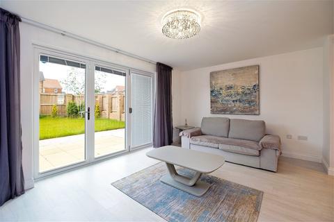 4 bedroom detached house for sale, leeds LS25