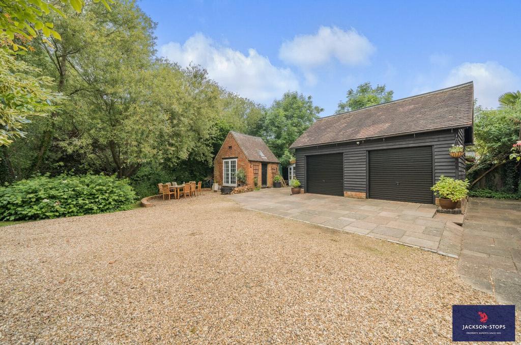 Garage &amp; Garden Room