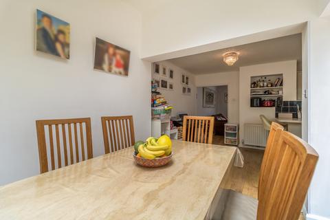 187 Fairmead Crescent, Edgware, HA8 8YS